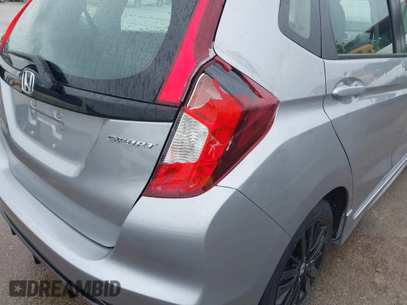 2020 Honda Fit Sport z VIN 3HGGK5H63LM731359, wystawiony jako IAAI lot #42145926 z przebiegiem 40 353 mil mil oraz . Historia ofert i sprzedaży dostępna na DreamBid. Obrazek 6.