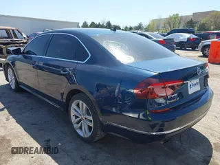 2018 Volkswagen Passat SE z VIN 1VWBA7A37JC033694, wystawiony jako IAAI lot #41977518 z przebiegiem 142 944 mil mil oraz . Historia ofert i sprzedaży dostępna na DreamBid. Obrazek 3.