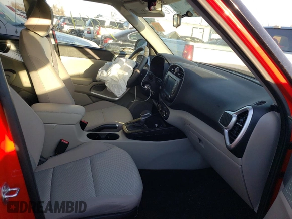 2021 Kia Soul S with VIN KNDJ23AU6M7142397, listed as a Copart auction lot 67680121 with 5,364 mi miles and Salvage Title. Bid and sale history available at DreamBid. Image 5.