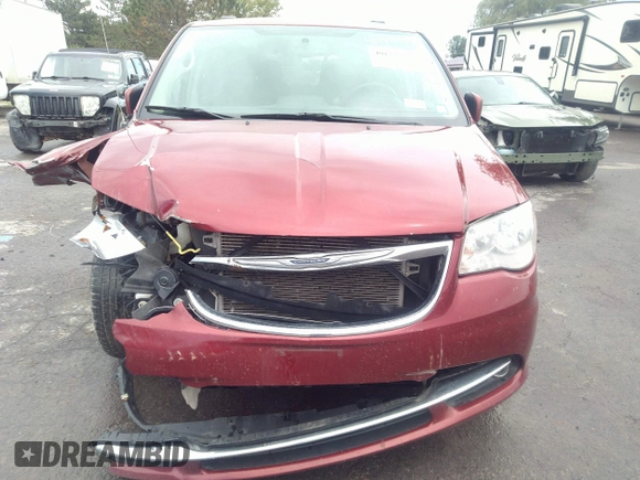 2016 Chrysler Town & Country Touring with VIN 2C4RC1BG6GR150001, listed as a IAAI auction lot 40123738 with 149,006 mi miles. Bid and sale history available at carsss.com. Image 6.