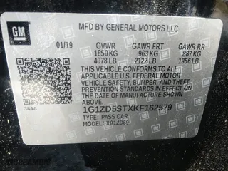 2019 Chevrolet Malibu LT with VIN 1G1ZD5STXKF162579, listed as a IAAI auction lot 38336868 with 1 mi miles. Bid and sale history available at carsss.com. Image 9.