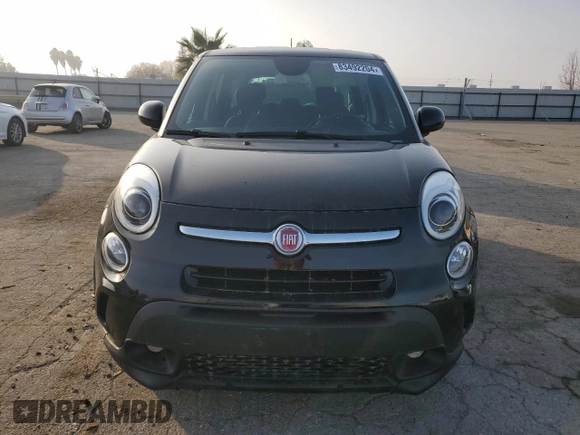2017 FIAT 500L Trekking z VIN ZFBCFADH9HZ040007, wystawiony jako Copart lot #83492204 z przebiegiem 54 905 mil mil oraz Nie do naprawy • Non repairable. Historia ofert i sprzedaży dostępna na DreamBid. Obrazek 5.