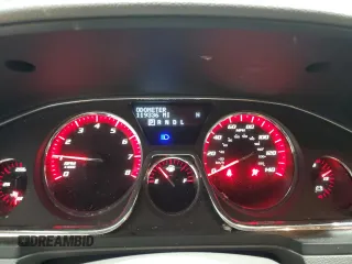 2014 GMC Acadia SLT z VIN 1GKKVRKD9EJ139984, wystawiony jako Copart lot #51496205 z przebiegiem 119 336 mil mil oraz Szkody całkowita. Historia ofert i sprzedaży dostępna na DreamBid. Obrazek 9.