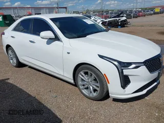 2022 Cadillac CT4 Luxury z VIN 1G6DA5RK7N0117309, wystawiony jako IAAI lot #42243625 z przebiegiem 32 429 mil mil oraz . Historia ofert i sprzedaży dostępna na DreamBid. Obrazek 1.