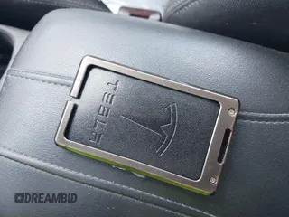 2018 Tesla Model 3 Long Range Battery z VIN 5YJ3E1EB8JF135728, wystawiony jako IAAI lot #41863870 z przebiegiem 124 053 mil mil oraz . Historia ofert i sprzedaży dostępna na DreamBid. Obrazek 11.