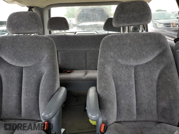 2000 Dodge Caravan SE with VIN 1B4GP44G7YB636078, listed as a Copart auction lot 59387395 with 184,916 mi miles and Salvage title. Bid and sale history available at DreamBid. Image 10.