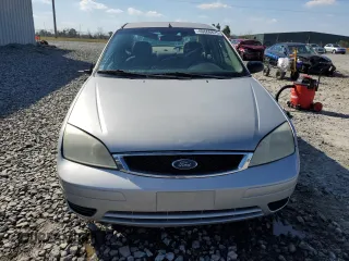 2005 Ford Focus S with VIN 1FAFP34N85W305866, listed as a Copart auction lot 46666825 with 191,576 mi miles and Salvage Title. Bid and sale history available at carsss.com. Image 5.