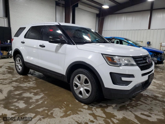 2017 Ford Police Interceptor Utility with VIN 1FM5K8AR0HGA24020, listed as a Copart auction lot 52746315 with 106,775 mi miles and Clean Title. Bid and sale history available at carsss.com. Image 4.