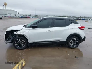 2020 Nissan Kicks SR z VIN 3N1CP5DV2LL533845, wystawiony jako IAAI lot #41551306 z przebiegiem 61 887 mil mil oraz . Historia ofert i sprzedaży dostępna na DreamBid. Obrazek 14.