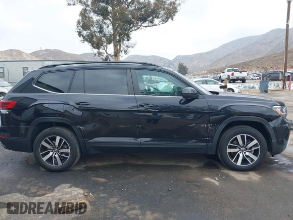 2022 Volkswagen Atlas SE with VIN 1V2DP2CA5NC554636, listed as a IAAI auction lot 41500393 with 38,491 mi miles and . Bid and sale history available at DreamBid. Image 14.