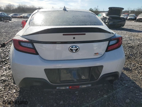 2024 Toyota GR86 Premium with VIN JF1ZNBE13R9757138, listed as a Copart auction lot 47179215 with 15,685 mi miles and Non Repairable. Bid and sale history available at carsss.com. Image 6.