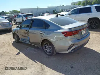 2024 Kia Forte GT-Line with VIN 3KPF54AD9RE801535, listed as a IAAI auction lot 40429345 with 1,343 mi miles. Bid and sale history available at carsss.com. Image 3.