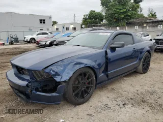 2007 Ford Mustang GT Deluxe с VIN 1ZVHT82H075304239, выставлен на аукционе Copart как лот 82001084 с пробегом 135 108 миль миль и На запчасти • Non repairable. История ставок и продаж доступна на DreamBid. Изображение 1.