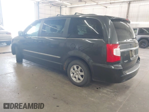 2012 Chrysler Town & Country Touring z VIN 2C4RC1BG3CR350599, wystawiony jako IAAI lot #42307293 z przebiegiem 233 082 mil mil oraz . Historia ofert i sprzedaży dostępna na DreamBid. Obrazek 3.