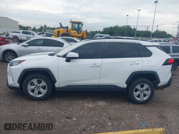 2020 Toyota RAV4 XLE with VIN 2T3W1RFV3LW100110, listed as a IAAI auction lot 42423963 with 29,066 mi miles and . Bid and sale history available at DreamBid. Image 14.