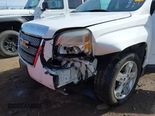 2011 GMC Terrain SLT-2 z VIN 2CTALWEC1B6461112, wystawiony jako IAAI lot #42091529 z przebiegiem 142 224 mil mil oraz . Historia ofert i sprzedaży dostępna na DreamBid. Obrazek 6.