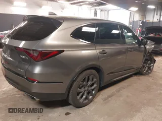 2024 Acura MDX w/A-Spec Package with VIN 5J8YE1H08RL001585, listed as a IAAI auction lot 42211267 with 14,307 mi miles and . Bid and sale history available at DreamBid. Image 4.