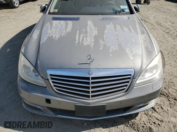 2012 Mercedes-Benz S 550 z VIN WDDNG9EB4CA455048, wystawiony jako Copart lot #54227215 z przebiegiem Nie podano mil oraz Nie do naprawy • Non repairable. Historia ofert i sprzedaży dostępna na DreamBid. Obrazek 11.