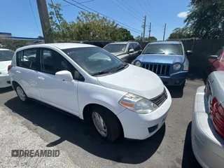 2007 Nissan Versa 1.8 S with VIN 3N1BC13E17L377109, listed as a Copart auction lot 54001065 with 172,236 mi miles and Clean Title. Bid and sale history available at carsss.com. Image 1.