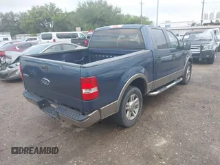 2005 Ford F-150 XLT z VIN 1FTPW12525FB16249, wystawiony jako IAAI lot #42040712 z przebiegiem 258 539 mil mil oraz . Historia ofert i sprzedaży dostępna na DreamBid. Obrazek 4.