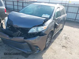 2018 Toyota Sienna XLE Auto Access Seat z VIN 5TDYZ3DC9JS949804, wystawiony jako IAAI lot #42207235 z przebiegiem 148 044 mil mil oraz . Historia ofert i sprzedaży dostępna na DreamBid. Obrazek 17.