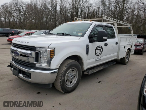 2018 Ford F-350 with VIN 1FD8W3E66JEC48883, listed as a Copart auction lot 44500174 with 204,881 mi miles and Salvage title. Bid and sale history available at DreamBid. Image 1.