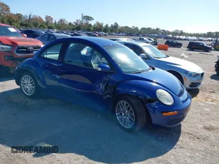 2007 Volkswagen New Beetle Coupe with VIN 3VWPW31C67M504497, listed as a IAAI auction lot 41288271 with 85,422 mi miles. Bid and sale history available at carsss.com. Image 1.