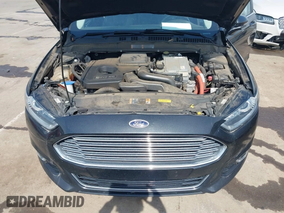 2013 Ford Fusion Titanium Hybrid with VIN 3FA6P0RU7DR355481, listed as a IAAI auction lot 41814003 with 177,789 mi miles. Bid and sale history available at carsss.com. Image 10.