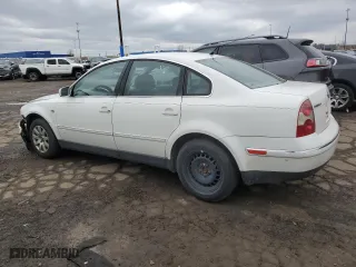 2002 Volkswagen Passat GLS with VIN WVWPD63B52P126917, listed as a Copart auction lot 80769444 with 210,109 mi miles and Salvage Title. Bid and sale history available at carsss.com. Image 2.