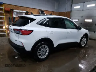 2022 Ford Escape SE Hybrid with VIN 1FMCU9BZ7NUA61357, listed as a Copart auction lot 44249845 with 29,370 mi miles and Clean Title. Bid and sale history available at carsss.com. Image 3.