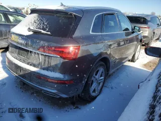 2021 Audi Q5 Premium Plus with VIN WA1E2AFY6M2049775, listed as a Copart auction lot 89149665 with 28,168 mi miles and Salvage Title. Bid and sale history available at carsss.com. Image 3.