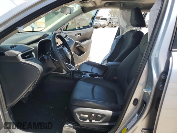 2024 Toyota Corolla Cross XLE с VIN 7MUDAAAG1RV083793, выставлен на аукционе Copart как лот 55105775 с пробегом 55 388 миль миль и Списание • Salvage title. История ставок и продаж доступна на DreamBid. Изображение 7.