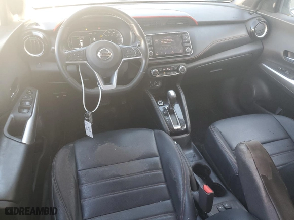2019 Nissan Kicks SR with VIN 3N1CP5CU7KL529443, listed as a Copart auction lot 89327885 with 111,317 mi miles and Clean Title. Bid and sale history available at carsss.com. Image 8.