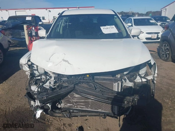 2018 Nissan Rogue S with VIN 5N1AT2MT5JC777300, listed as a IAAI auction lot 41683709 with 70,074 mi miles. Bid and sale history available at carsss.com. Image 13.