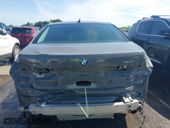 2020 BMW 7 Series 740i xDrive with VIN WBA7T4C04LGF97187, listed as a IAAI auction lot 42505343 with 70,709 mi miles and . Bid and sale history available at DreamBid. Image 6.