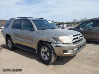 2004 Toyota 4Runner SR5 with VIN JTEZU14R240031231, listed as a IAAI auction lot 41757972 with 202,633 mi miles. Bid and sale history available at carsss.com. Image 1.