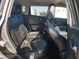 2020 Jeep Compass Limited z VIN 3C4NJCCB6LT114416, wystawiony jako Copart lot #55758575 z przebiegiem Nie podano mil oraz Szkoda całkowita • Salvage title. Historia ofert i sprzedaży dostępna na DreamBid. Obrazek 10.