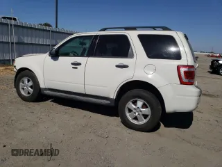 2012 Ford Escape XLT z VIN 1FMCU9DG5CKC08988, wystawiony jako Copart lot #60741765 z przebiegiem 93 114 mil mil oraz Czysty tytuł • Clean title. Historia ofert i sprzedaży dostępna na DreamBid. Obrazek 2.