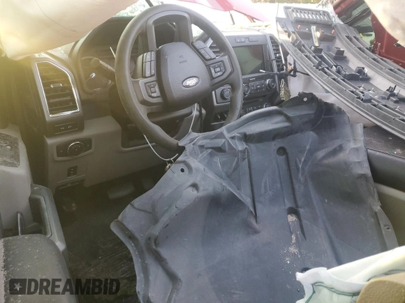 2017 Ford F-350 XL z VIN 1FD8X3HT5HEE79119, wystawiony jako Copart lot #74340554 z przebiegiem Nie podano mil oraz Nie do naprawy. Historia ofert i sprzedaży dostępna na DreamBid. Obrazek 8.