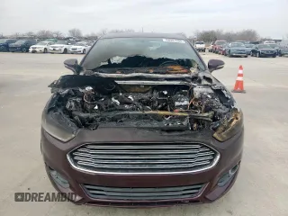 2013 Ford Fusion SE with VIN 3FA6P0HR8DR110704, listed as a Copart auction lot 48331205 with Not provided miles and Clean title. Bid and sale history available at DreamBid. Image 5.