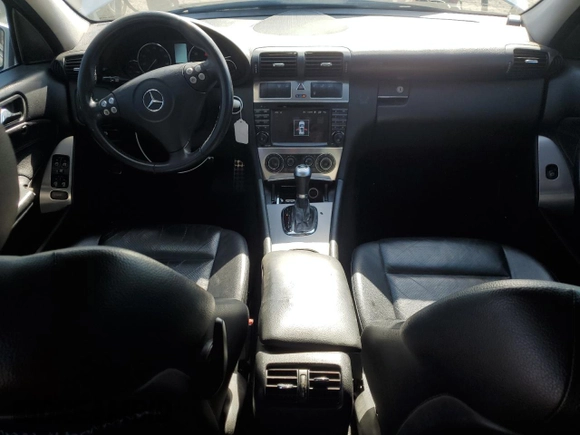 2006 Mercedes-Benz C 230 Sport z VIN WDBRF52H76F733916, wystawiony jako Copart lot #63496685 z przebiegiem 150 628 mil mil oraz Szkoda całkowita • Salvage title. Historia ofert i sprzedaży dostępna na DreamBid. Obrazek 8.