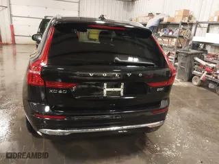 2023 Volvo XC60 Plus Bright Theme with VIN YV4L12RN8P1273371, listed as a IAAI auction lot 41150994 with 17,132 mi miles. Bid and sale history available at carsss.com. Image 17.