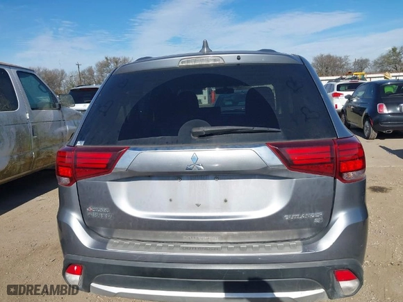2017 Mitsubishi Outlander SE with VIN JA4AD3A36HZ059932, listed as a IAAI auction lot 41331576 with 125,419 mi miles. Bid and sale history available at carsss.com. Image 17.