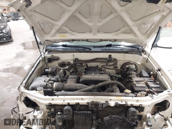 2005 Toyota Sequoia SR5 with VIN 5TDBT44A85S245126, listed as a IAAI auction lot 41559596 with 236,256 mi miles and . Bid and sale history available at DreamBid. Image 10.
