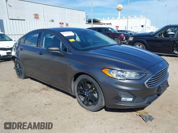 2020 Ford Fusion SE with VIN 3FA6P0HD0LR147782, listed as a IAAI auction lot 41801234 with 46,471 mi miles. Bid and sale history available at carsss.com. Image 1.