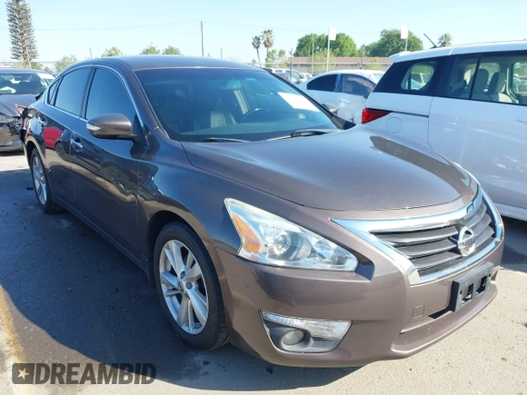 2013 Nissan Altima SV with VIN 1N4AL3APXDN509505, listed as a IAAI auction lot 41967363 with 133,122 mi miles and . Bid and sale history available at carsss.com. Image 1.