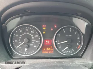 2006 BMW 3 Series 330i with VIN WBAVB33566PS06929, listed as a Copart auction lot 46789425 with 232,843 mi miles and Salvage title. Bid and sale history available at DreamBid. Image 9.