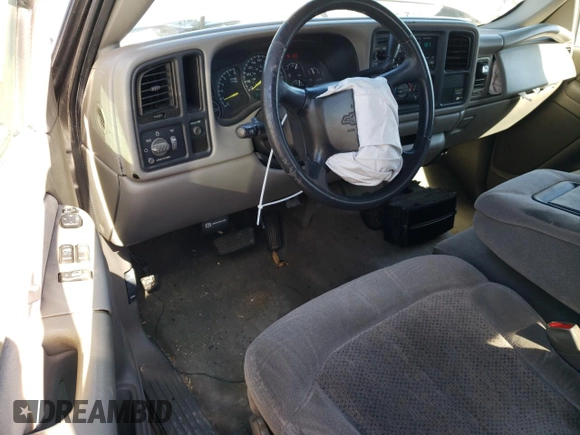 2000 Chevrolet Silverado 1500 with VIN 2GCEC19W6Y1189862, listed as a Copart auction lot 80524424 with 303,051 mi miles and Salvage Title. Bid and sale history available at DreamBid. Image 8.
