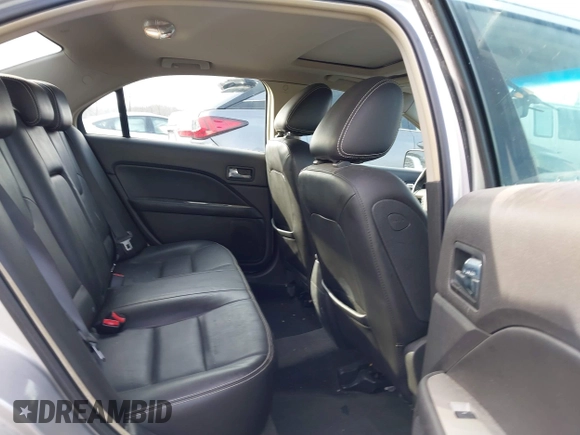 2010 Ford Fusion SEL with VIN 3FAHP0JA4AR179088, listed as a IAAI auction lot 41668231 with 188,265 mi miles. Bid and sale history available at carsss.com. Image 8.