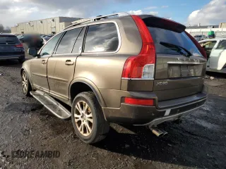 2013 Volvo XC90 Premier Plus with VIN YV4952CZ6D1664637, listed as a Copart auction lot 43931965 with 200,029 mi miles and Salvage Title. Bid and sale history available at carsss.com. Image 2.
